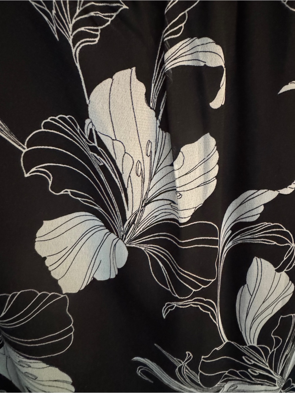 Women’s Black & White Floral Blouse - Elegant Lightweight Top - Picture 3 of 6